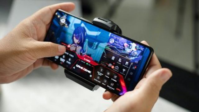 Game: Gaming against AI could make you more confident with real teammates